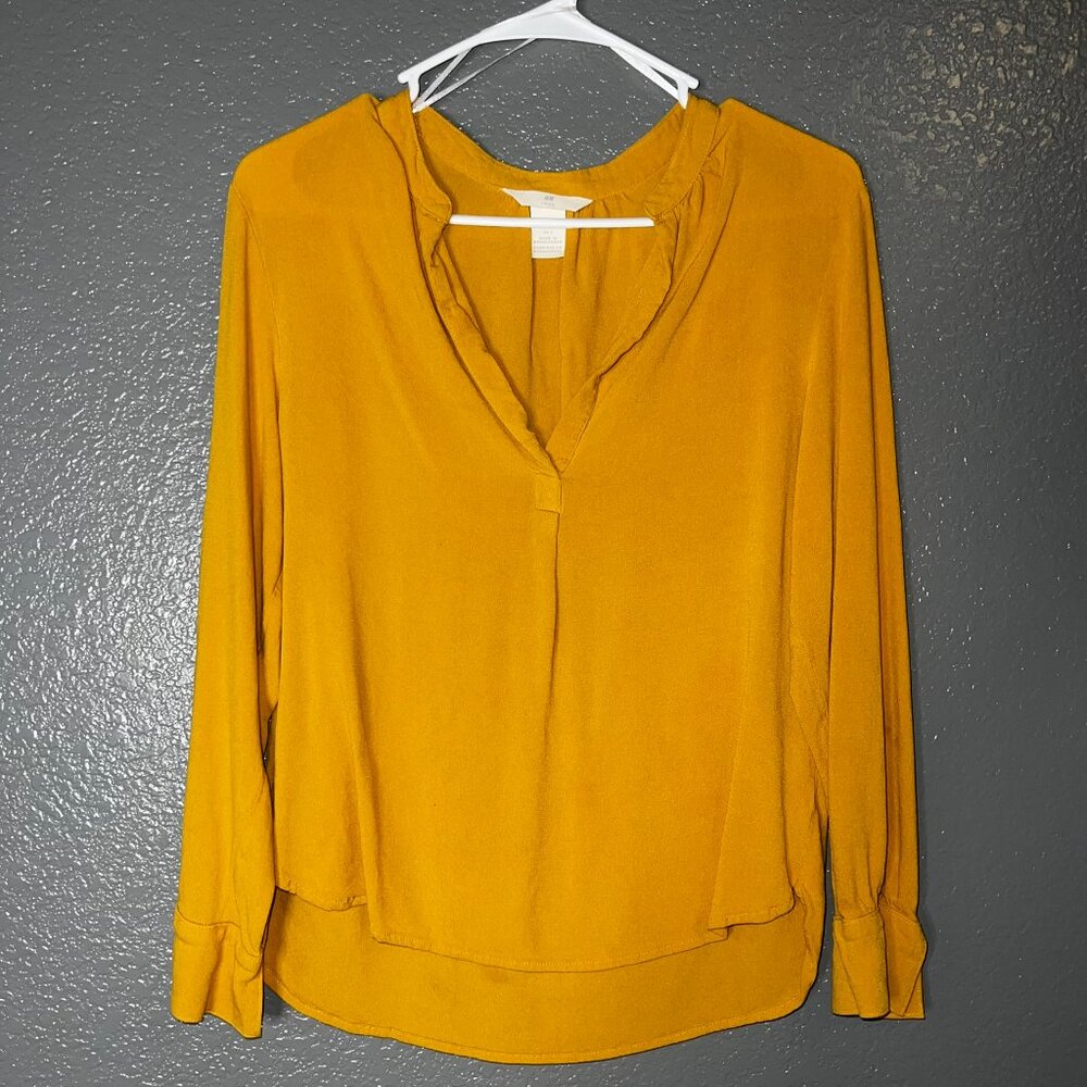 H&M Women’s Mustard Yellow Long Sleeve Blouse Size M Lightweight V-Neck Casual T